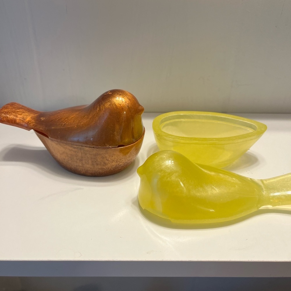 Pick (1) Handmade Elegant Copper or Yellow Bird Jar - Picture 1 of 2